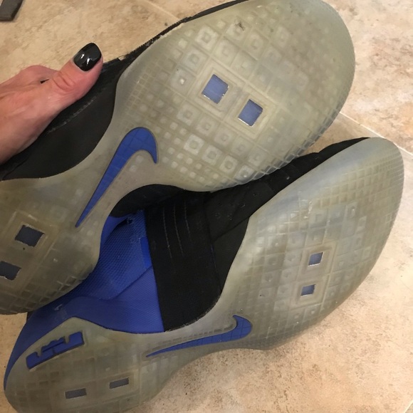 👟NIKE LeBron James Zoom Soldier 10 Sneakers - Picture 5 of 15